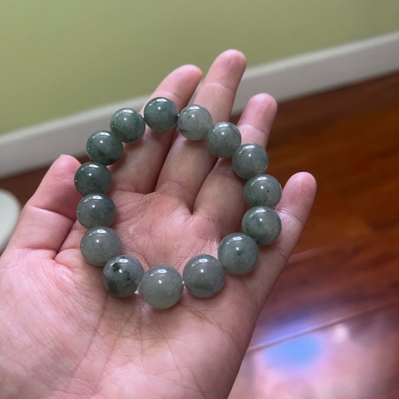 Jade bracelets - Picture 4 of 7